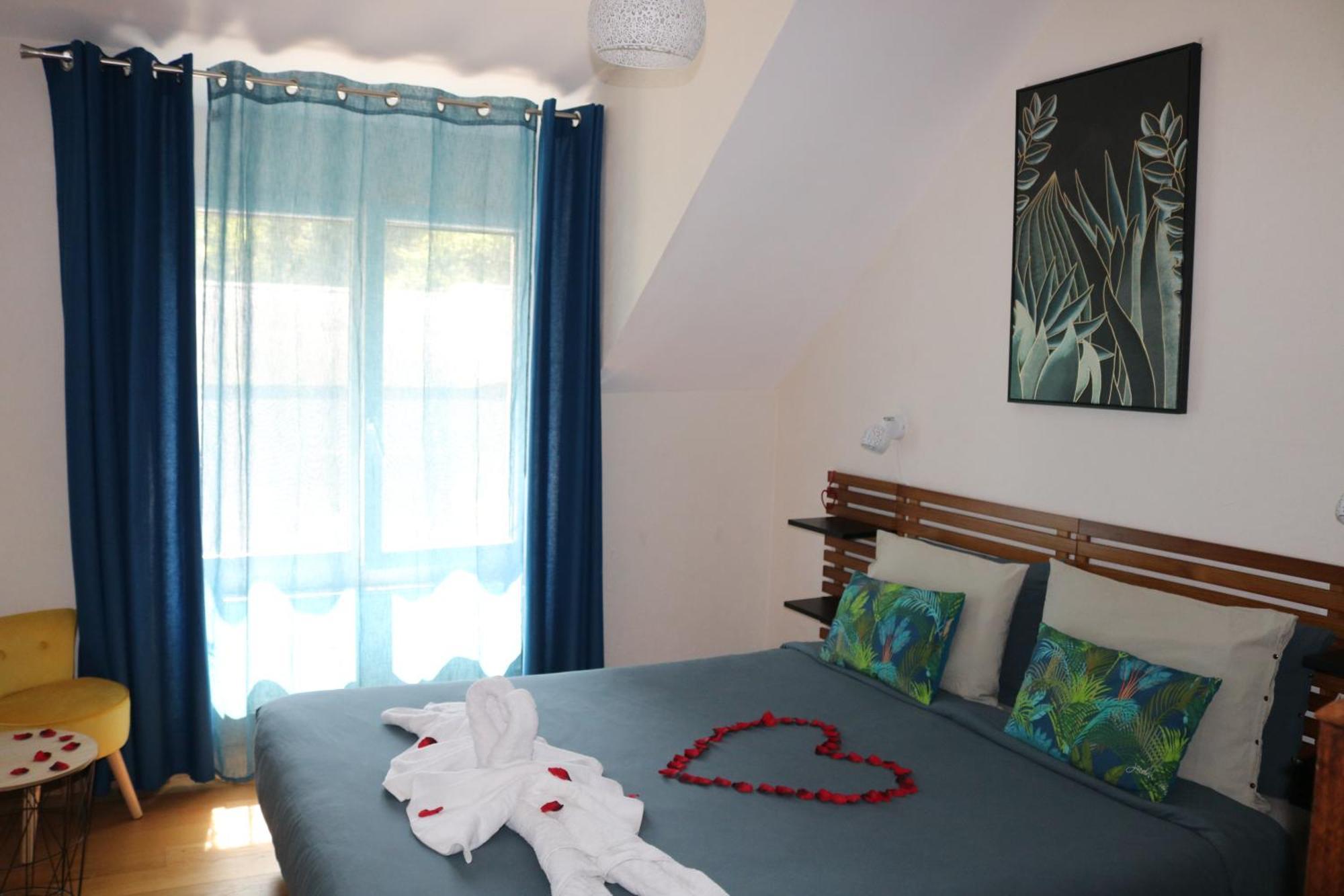 Faverolles  L'Autre Monde Chambres D'Hotes (Adults Only) المظهر الخارجي الصورة